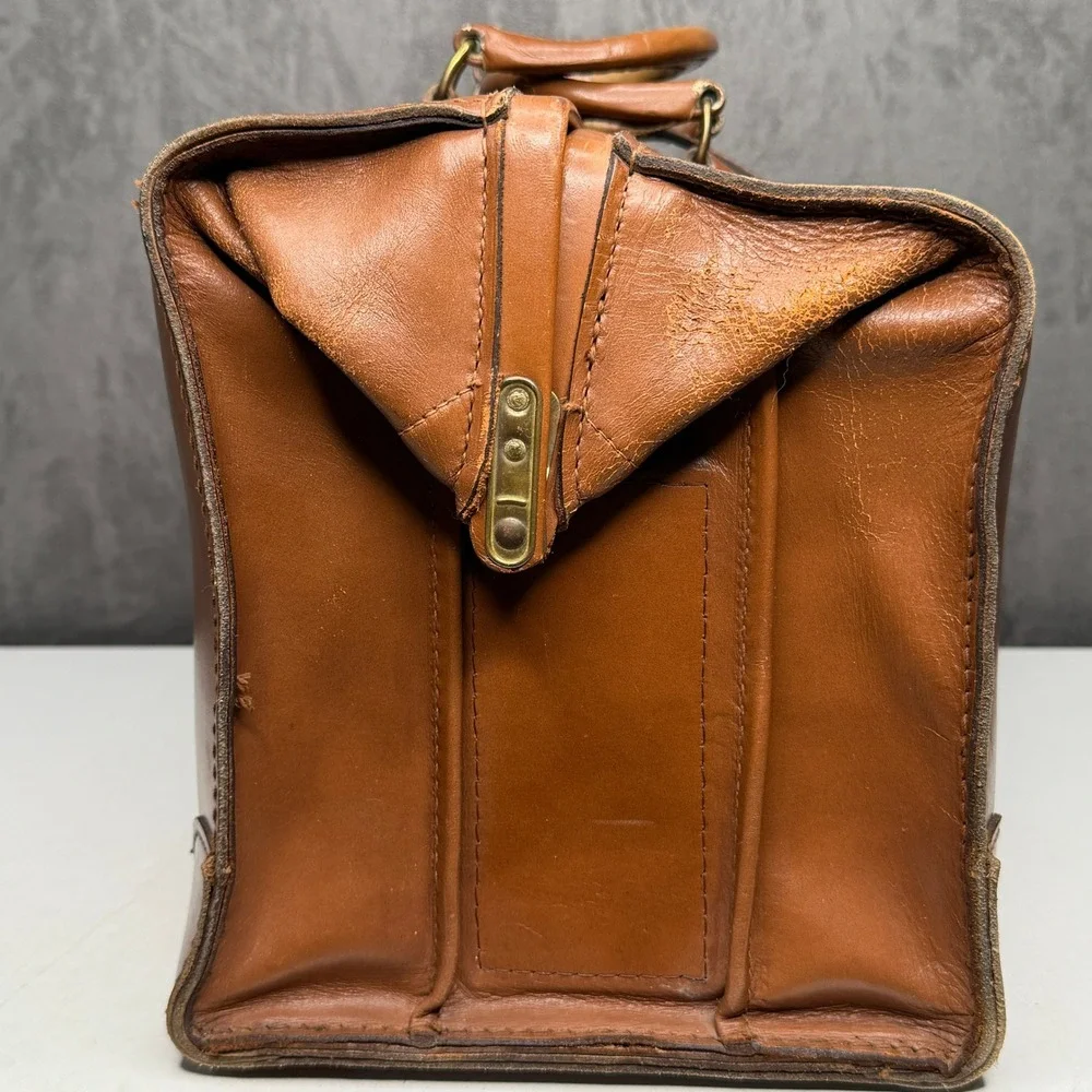 Price Waterhouse & Co Gladstone Bag Mens Large Brown Leather Vintage Doctor Bag